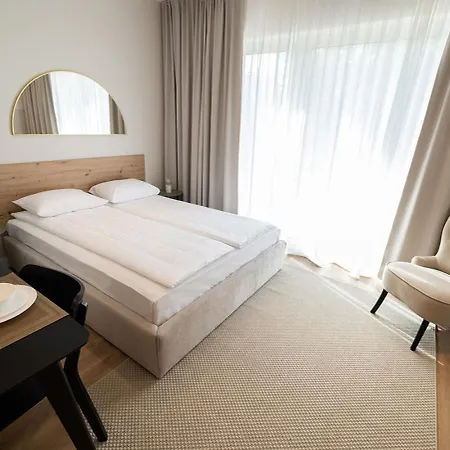 Apartahotel B85 *