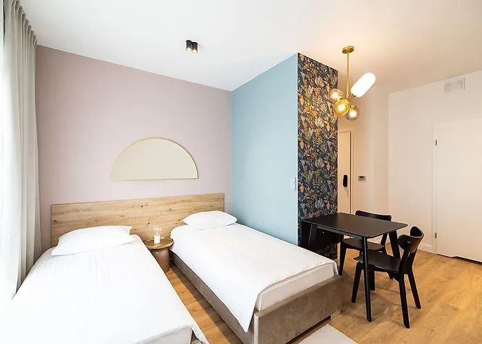 B85 3* ワルシャワ